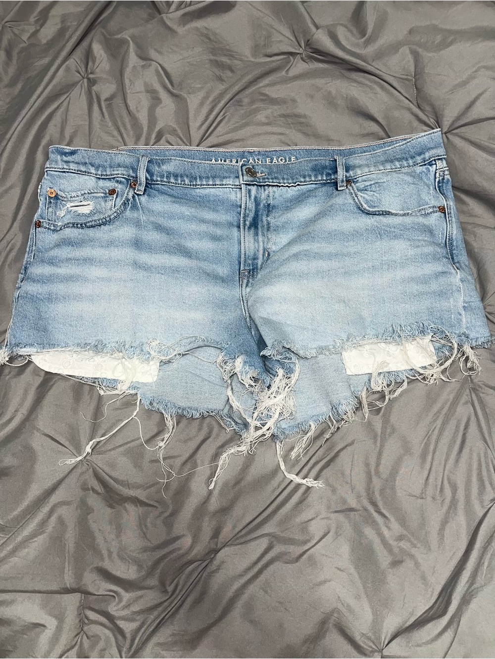 American Eagle Outfitters Light Blue Frayed Distressed Denim Shorts - Women's